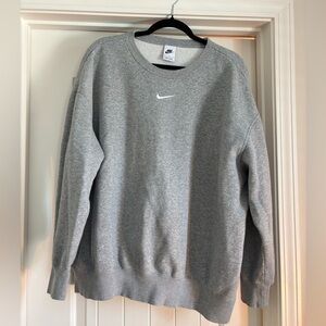 Nike Women's Sportswear Phoenix Fleece Oversized Sweatshirt